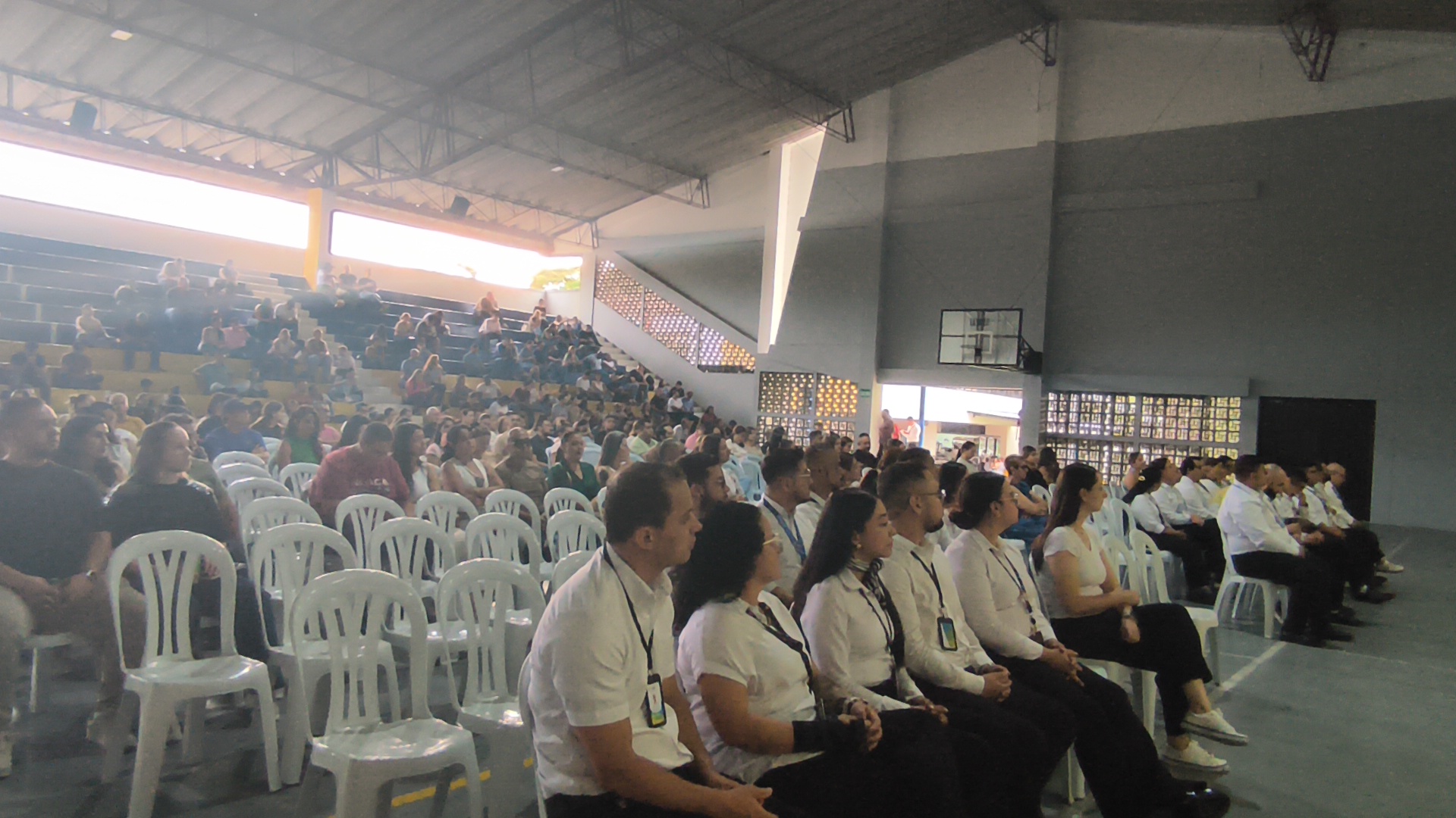 Diálogo con familias